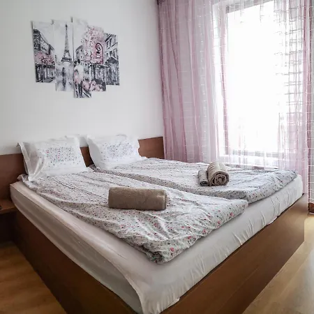 아파트 Semiramida Gardens 23 보로베츠